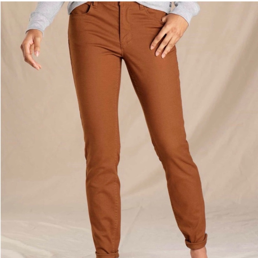 Toad&Co Women's Slim Straight Pants in Rust Brown